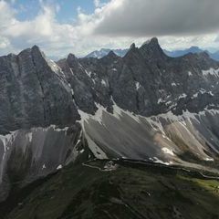 Verortung via Georeferenzierung der Kamera: Aufgenommen in der Nähe von Gemeinde Vomp, Österreich in 2600 Meter